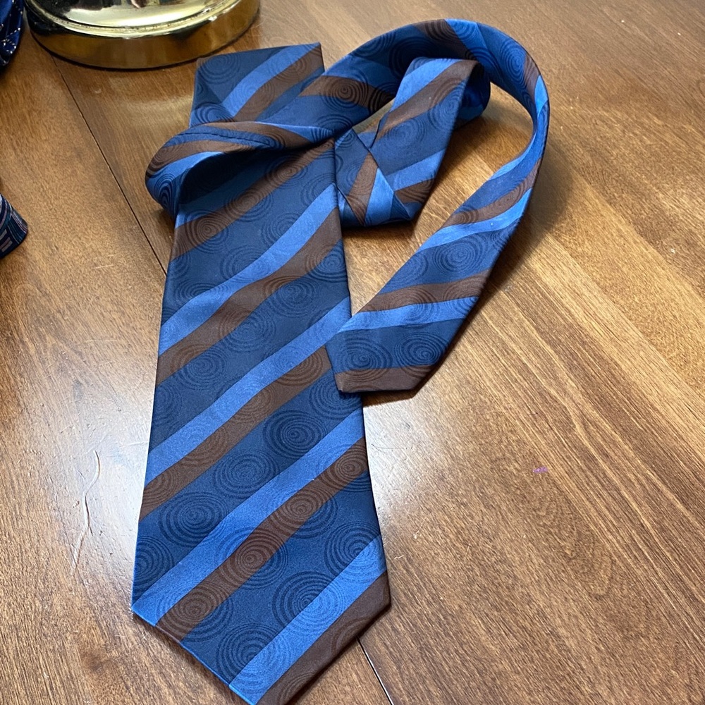 Sophisticated Striped Tie in Blue and Brown